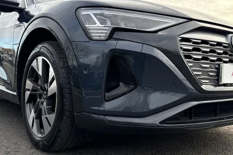 9 of 51 for Audi Q8 e-tron Sport 55 e-tron quattro 300,00 kW