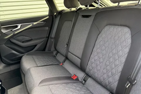 Audi A6 Avant 2.0 TFSI Edition 1 S Tronic Euro 6 (s/s) 5dr Thumbnail #19