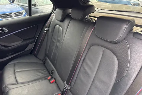 DL70FKM BMW 1 Series 1.5 116d M Sport Euro 6 (s/s) 5dr Thumbnail #14