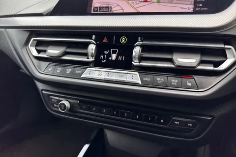 DL70FKM BMW 1 Series 1.5 116d M Sport Euro 6 (s/s) 5dr Thumbnail #19