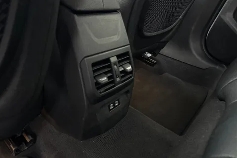 DL70FKM BMW 1 Series 1.5 116d M Sport Euro 6 (s/s) 5dr Thumbnail #28