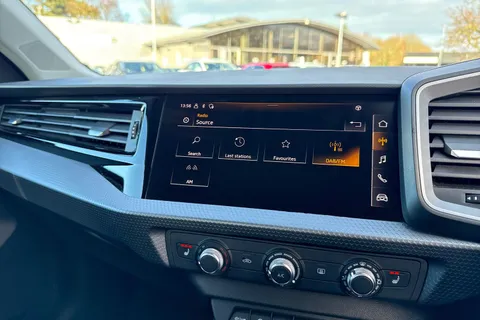 DG72BWX Audi A1 Sport 30 TFSI 110 PS 6-speed Thumbnail #35