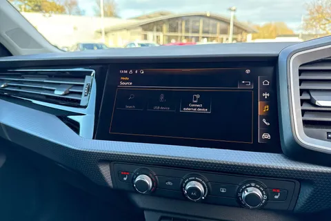 DG72BWX Audi A1 Sport 30 TFSI 110 PS 6-speed Thumbnail #37