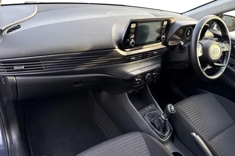 DF22JXJ Hyundai I20 1.0 T-GDi MHEV SE Connect Euro 6 (s/s) 5dr Thumbnail #10