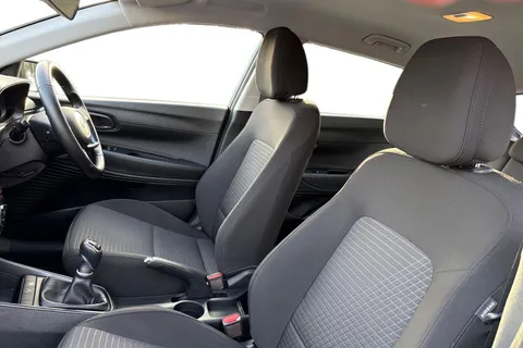 DF22JXJ Hyundai I20 1.0 T-GDi MHEV SE Connect Euro 6 (s/s) 5dr Thumbnail #12