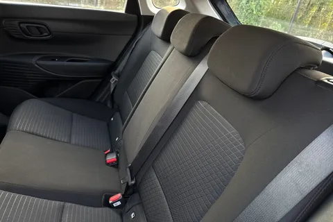 DF22JXJ Hyundai I20 1.0 T-GDi MHEV SE Connect Euro 6 (s/s) 5dr Thumbnail #15