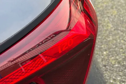 DF22JXJ Hyundai I20 1.0 T-GDi MHEV SE Connect Euro 6 (s/s) 5dr Thumbnail #34