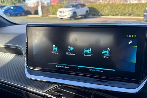 52 of 66 for PEUGEOT e-208 50kWh GT Premium Auto 5dr