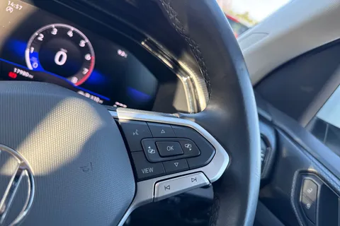 PK72ZTE Volkswagen T-Cross 1.0 TSI SE Euro 6 (s/s) 5dr Thumbnail #40