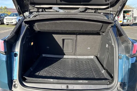 6 of 66 for PEUGEOT 3008 1.6 13.2kWh GT e-EAT Euro 6 (s/s) 5dr