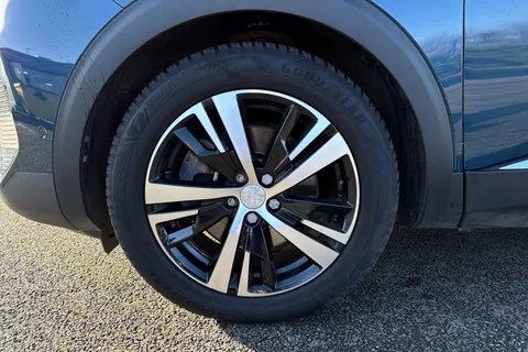 11 of 66 for PEUGEOT 3008 1.6 13.2kWh GT e-EAT Euro 6 (s/s) 5dr