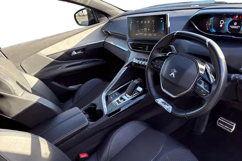 13 of 66 for PEUGEOT 3008 1.6 13.2kWh GT e-EAT Euro 6 (s/s) 5dr