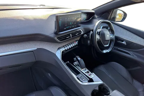 14 of 66 for PEUGEOT 3008 1.6 13.2kWh GT e-EAT Euro 6 (s/s) 5dr