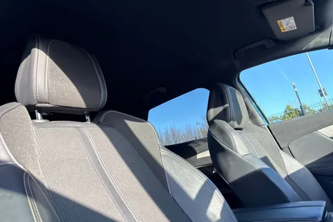 23 of 66 for PEUGEOT 3008 1.6 13.2kWh GT e-EAT Euro 6 (s/s) 5dr