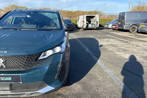 25 of 66 for PEUGEOT 3008 1.6 13.2kWh GT e-EAT Euro 6 (s/s) 5dr