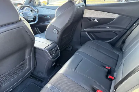 31 of 66 for PEUGEOT 3008 1.6 13.2kWh GT e-EAT Euro 6 (s/s) 5dr