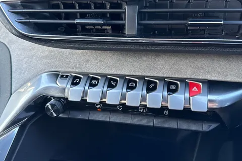 57 of 66 for PEUGEOT 3008 1.6 13.2kWh GT e-EAT Euro 6 (s/s) 5dr