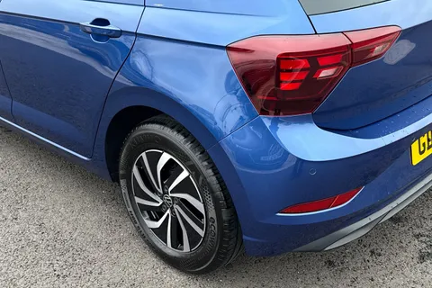 GD24OAM Volkswagen Polo 1.0 Life 5dr Thumbnail #8