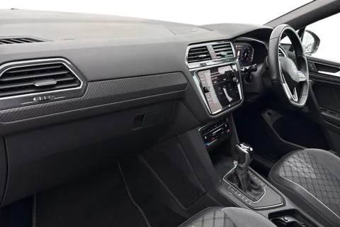 MV22YFP Volkswagen Tiguan Allspace 1.5 TSI R-Line 5dr DSG Thumbnail #10