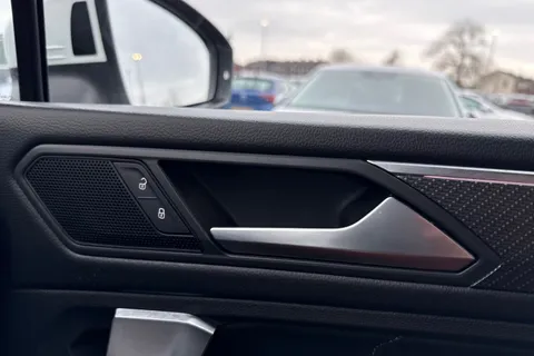 MV22YFP Volkswagen Tiguan Allspace 1.5 TSI R-Line 5dr DSG Thumbnail #19