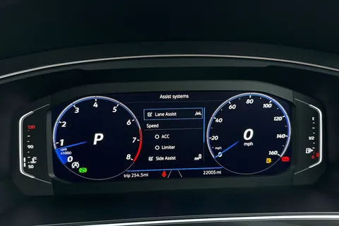 MV22YFP Volkswagen Tiguan Allspace 1.5 TSI R-Line 5dr DSG Thumbnail #38