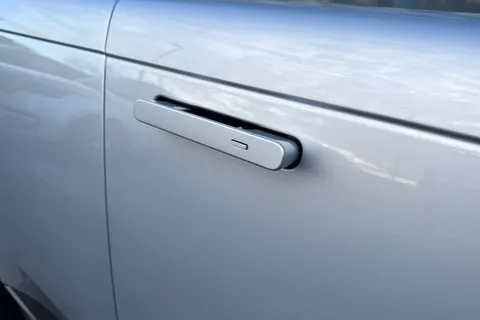 29 of 50 for Land Rover Range Rover 3.0 P460e HSE 5dr