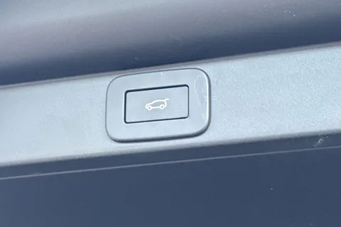 31 of 50 for Land Rover Range Rover 3.0 P460e HSE 5dr