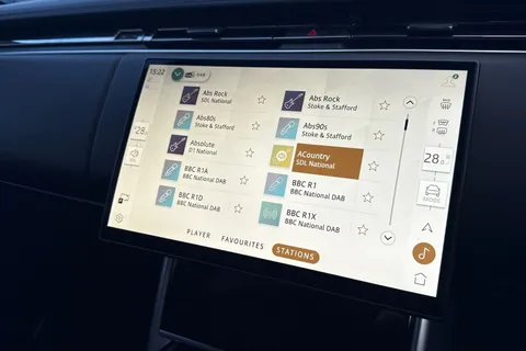 35 of 50 for Land Rover Range Rover 3.0 P460e HSE 5dr