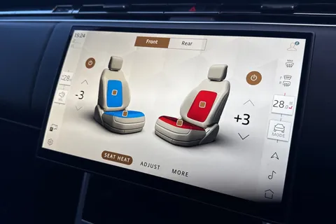 44 of 50 for Land Rover Range Rover 3.0 P460e HSE 5dr