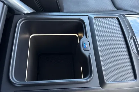 49 of 50 for Land Rover Range Rover 3.0 P460e HSE 5dr