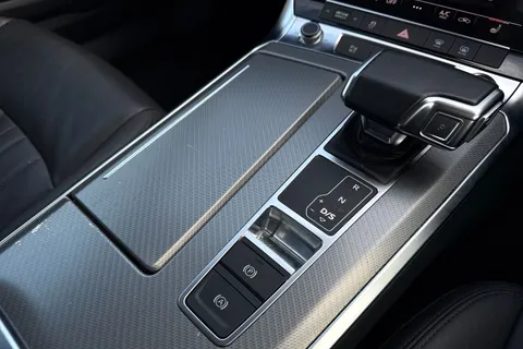 23 of 47 for Audi A6 Saloon Sport 40 TDI quattro 204 PS S tronic