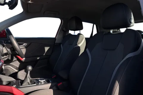 16 of 66 for Audi Q2 Sport 35 TFSI 150 PS 6-speed