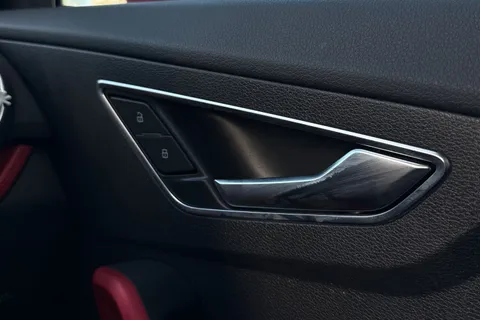 21 of 66 for Audi Q2 Sport 35 TFSI 150 PS 6-speed