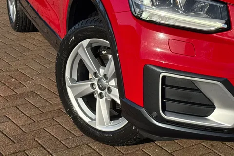 26 of 66 for Audi Q2 Sport 35 TFSI 150 PS 6-speed