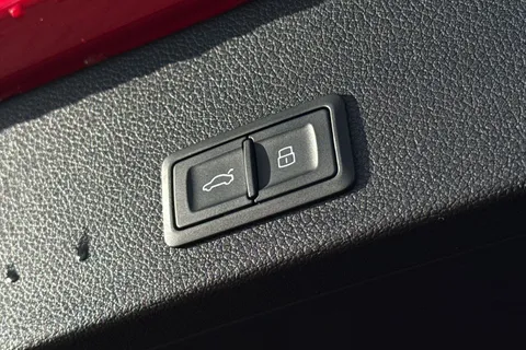 27 of 66 for Audi Q2 Sport 35 TFSI 150 PS 6-speed