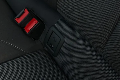 28 of 66 for Audi Q2 Sport 35 TFSI 150 PS 6-speed