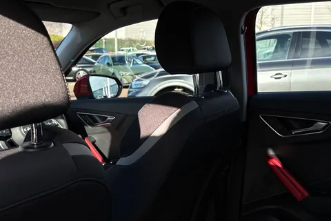 29 of 66 for Audi Q2 Sport 35 TFSI 150 PS 6-speed