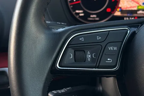 36 of 66 for Audi Q2 Sport 35 TFSI 150 PS 6-speed