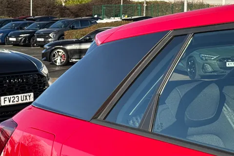 53 of 66 for Audi Q2 Sport 35 TFSI 150 PS 6-speed