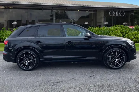  Audi Q7 3.0 TFSI V6 Black Edition Tiptronic quattro Euro 6 (s/s) 5dr Thumbnail #4