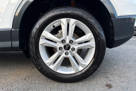 10 of 49 for Audi Q2 1.0 TFSI 30 Sport Euro 6 (s/s) 5dr