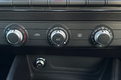 21 of 49 for Audi Q2 1.0 TFSI 30 Sport Euro 6 (s/s) 5dr