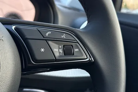 34 of 49 for Audi Q2 1.0 TFSI 30 Sport Euro 6 (s/s) 5dr