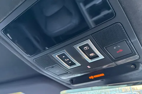 KW74BVX Land Rover Defender 90 3.0 D350 X 3dr Thumbnail #25