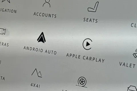 KW74BVX Land Rover Defender 90 3.0 D350 X 3dr Thumbnail #38