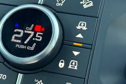 KW74BVX Land Rover Defender 90 3.0 D350 X 3dr Thumbnail #48