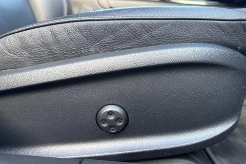 PY70CGF Mercedes-Benz Cla Class CLA 250 AMG Line Premium Plus 4dr Tip Auto Thumbnail #43