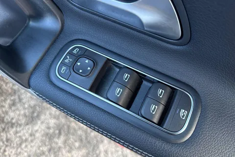 PY70CGF Mercedes-Benz Cla Class CLA 250 AMG Line Premium Plus 4dr Tip Auto Thumbnail #47