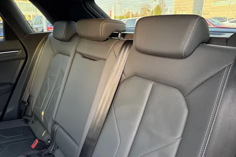 NH19UWN Audi Q3 S line 40 TFSI quattro 190 PS S tronic Thumbnail #20