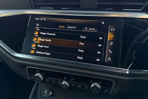 NH19UWN Audi Q3 S line 40 TFSI quattro 190 PS S tronic Thumbnail #40